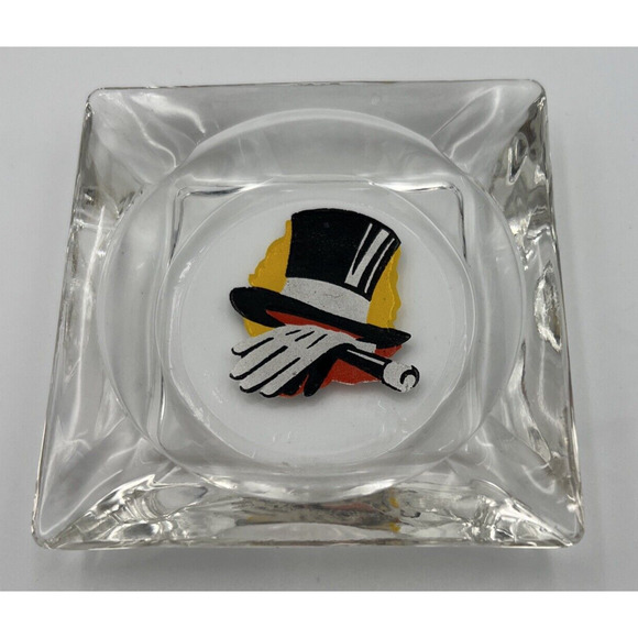 Vintage Glass Painted Ashtrays Pirate, Magician, Dancers, And Portrait Lot of 4 - Picture 3 of 7